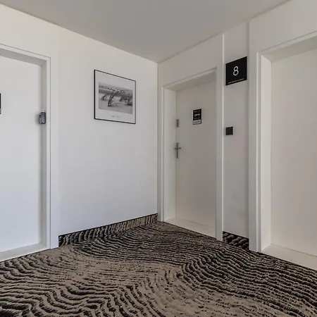Apartment Azure Premium By Renters Prestige
