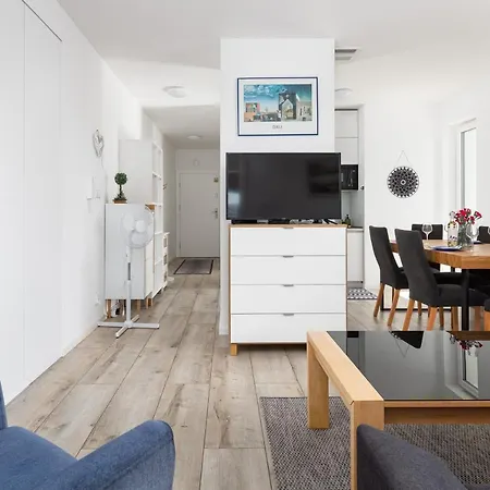 Azure Premium By Renters Prestige *