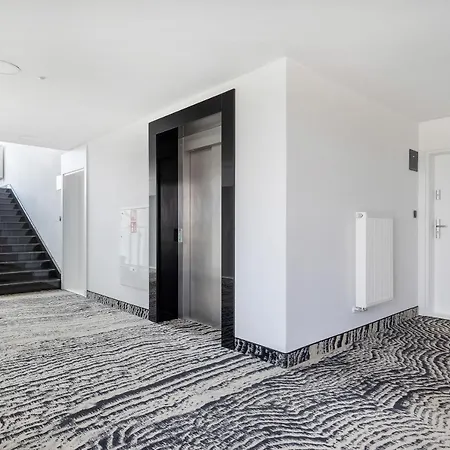 Azure Premium By Renters Prestige Apartment